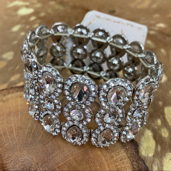 RHINESTONE Stretch Bracelet - Picture 7 of 8